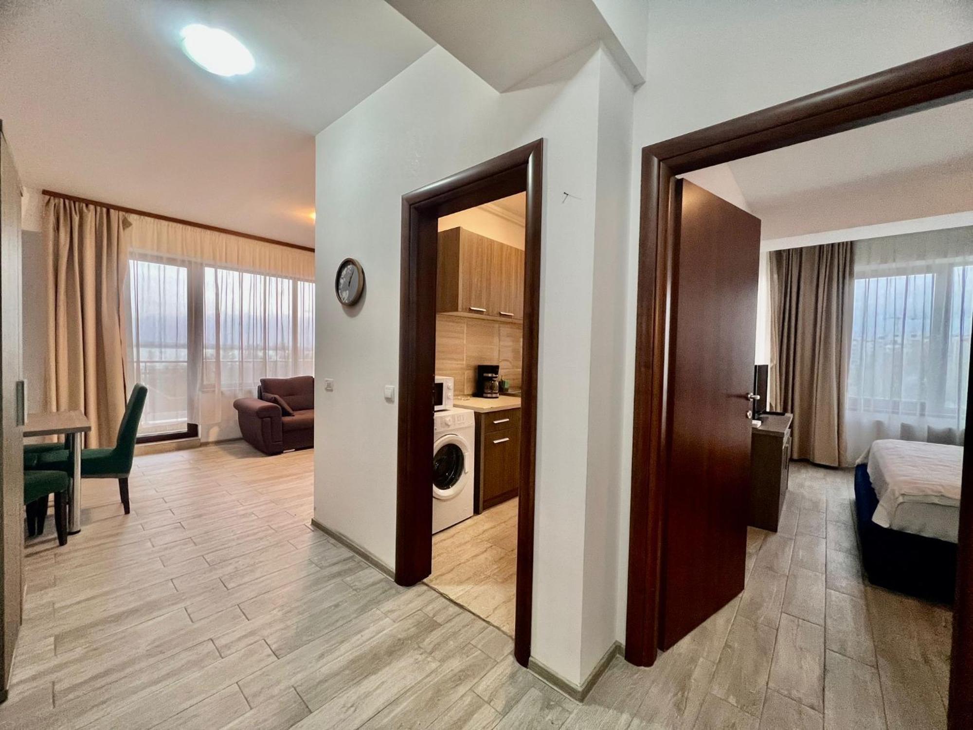 Summerland Apartmants Mamaia Nord Exterior foto